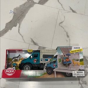 Animal Rescue Truck Playset - Green and White